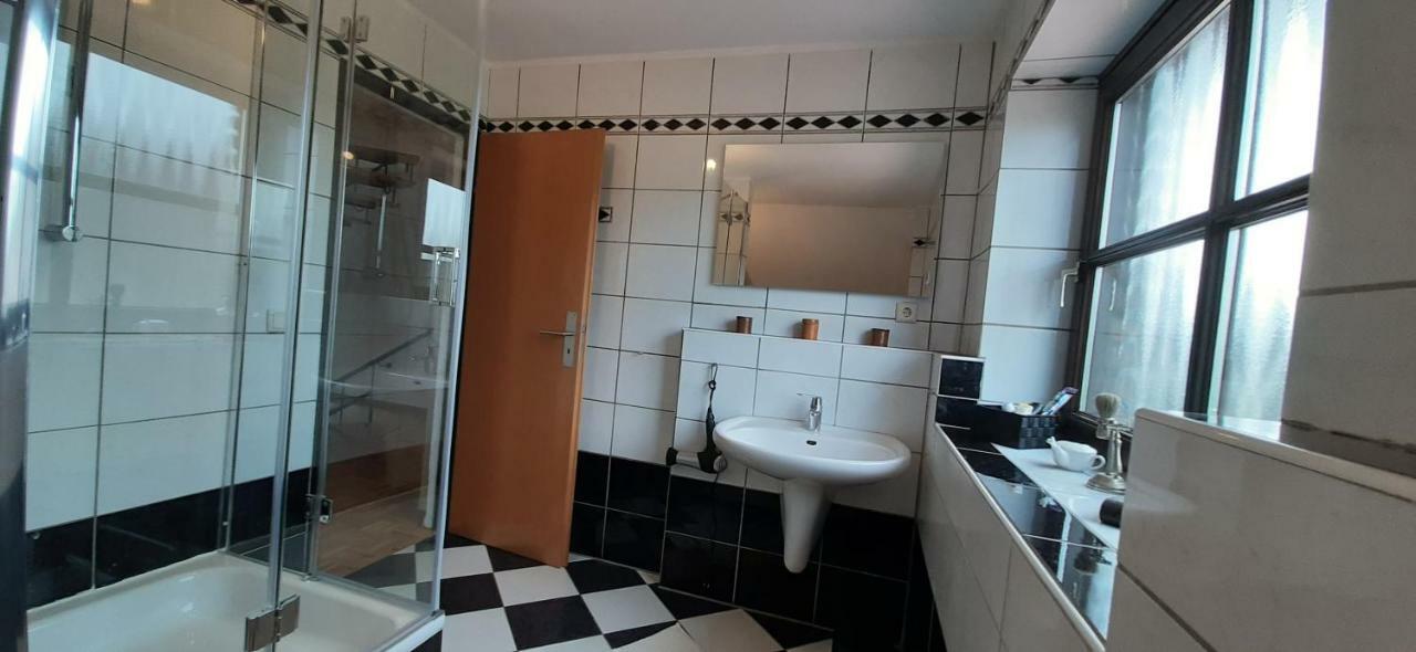クレーフェルトMauritzburgアパートメント エクステリア 写真